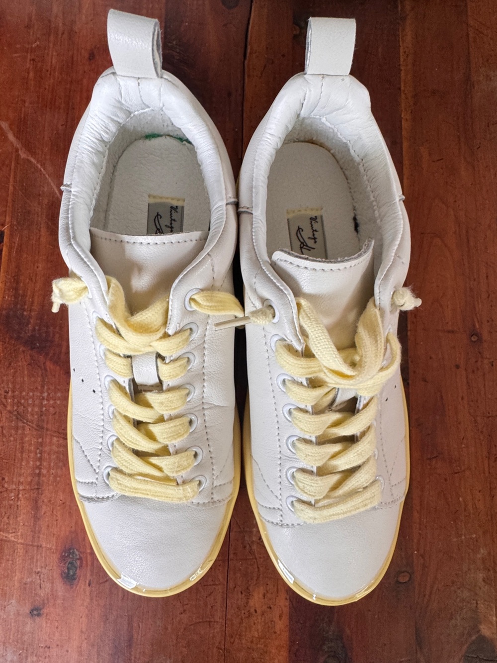 Vintage Havana White Leather Sneakers with Pale Yellow Accents